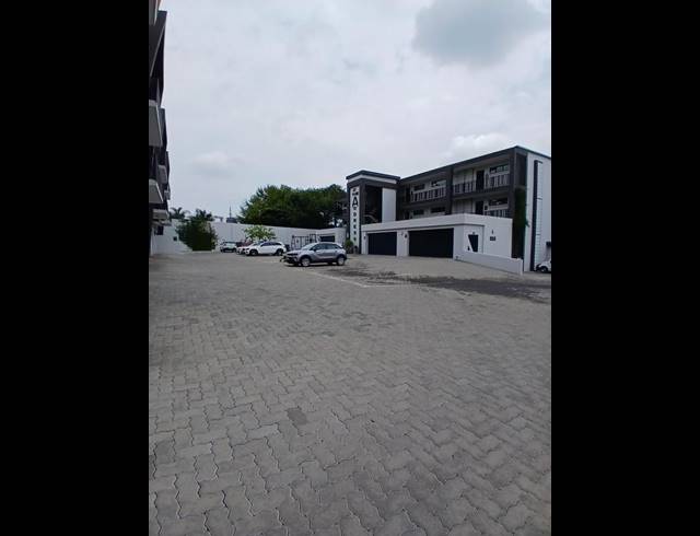 3 BEDROOM APARTMENT FOR SALE IN HOUGHTON